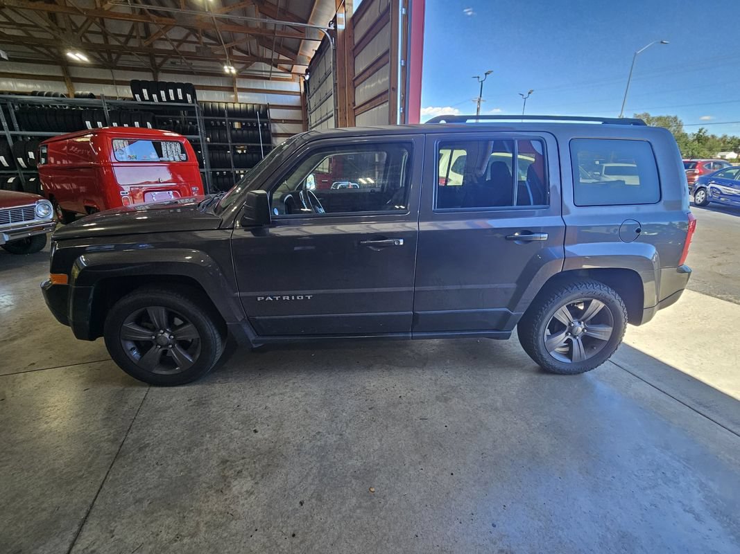 Used 2015 Jeep Patriot High Altitude FWD image 5