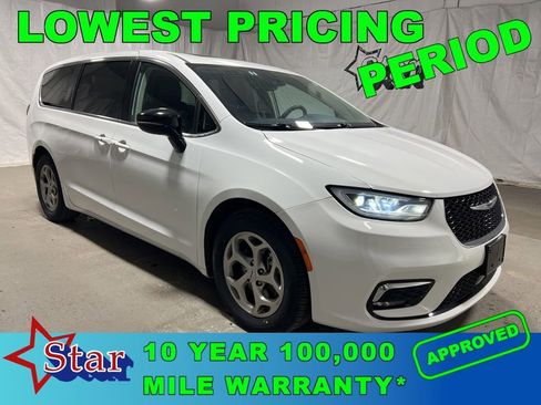 Used 2024 Chrysler Pacifica Limited image 1