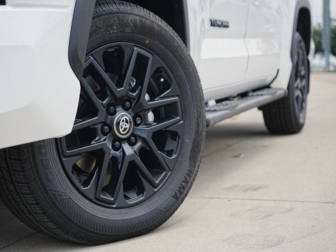 New 2026 Toyota Tundra Limited AWD/4WD image 3