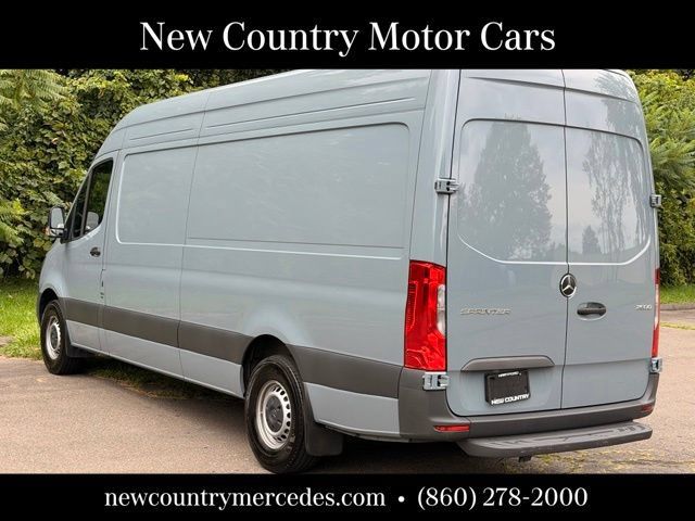 Used 2025 Mercedes-Benz Sprinter 2500 image 5