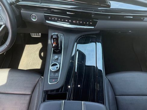 Certified 2024 Cadillac Escalade Sport w/ LPO, ONYX Package AWD/4WD image 25