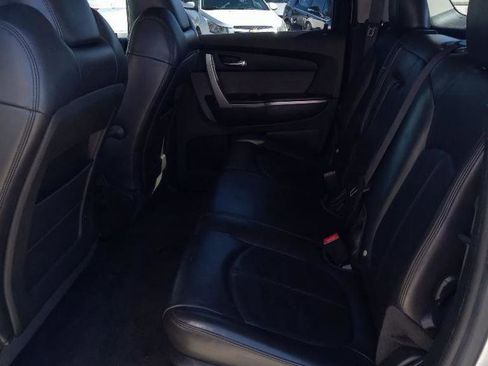 Used 2010 GMC Acadia SL w/ Preferred Package image 5