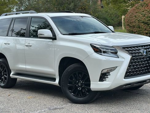 Used 2022 Lexus GX 460 image 1