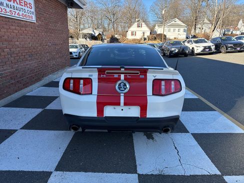 Used 2010 Ford Mustang Shelby GT500 image 4