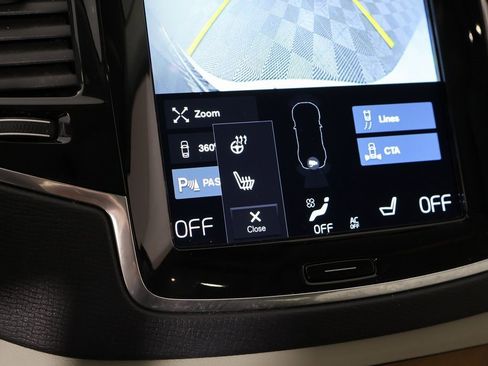 Used 2022 Volvo XC90 T5 Momentum image 7