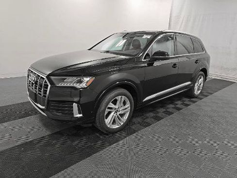 Used 2023 Audi Q7 2.0T Premium Plus w/ Premium Plus Package AWD/4WD image 3