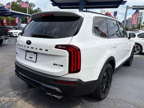 Used 2021 Kia Telluride EX w/ EX Premium Package AWD/4WD image 6