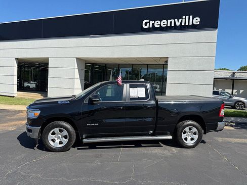 Used 2022 RAM 1500 2WD Quad Cab image 2