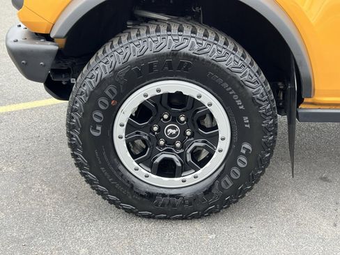 Used 2022 Ford Bronco Badlands image 13