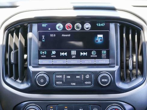 Used 2017 Chevrolet Colorado Z71 AWD/4WD image 14