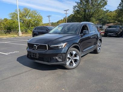 Used 2025 Volvo XC40 B5 Plus