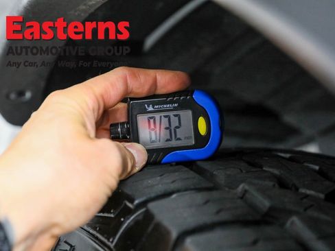 Used 2024 Nissan Armada SV RWD image 28