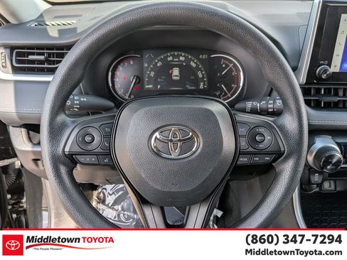 Certified 2025 Toyota RAV4 XLE AWD/4WD image 17