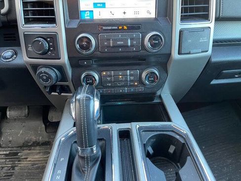 Used 2018 Ford F150 Lariat w/ Equipment Group 502A Luxury image 13