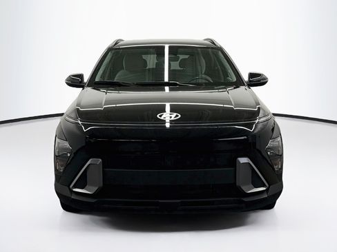 Used 2025 Hyundai Kona SEL FWD image 2