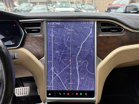 Used 2016 Tesla Model X Performance image 18