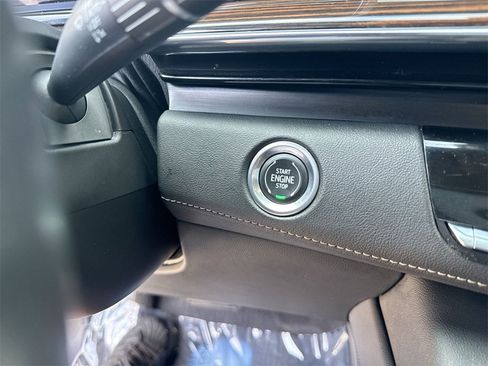 Used 2023 Cadillac Escalade ESV Premium Luxury image 22