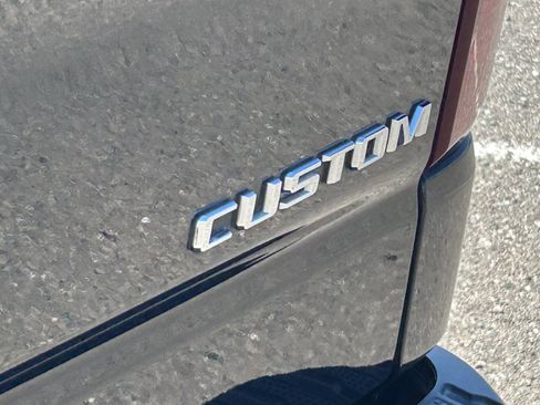 Used 2022 Chevrolet Silverado 1500 Custom RWD image 9