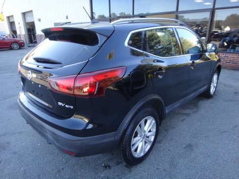 Used 2018 Nissan Rogue Sport SV w/ SV All-Weather Package image 6