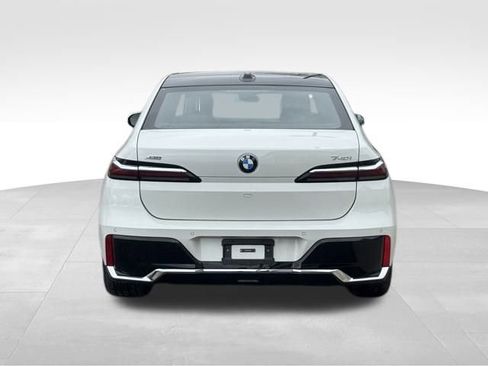 Certified 2025 BMW 740i xDrive 740i xDrive image 8