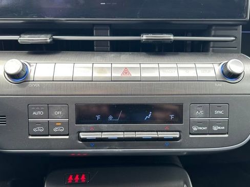 Used 2024 Hyundai Kona Limited image 25