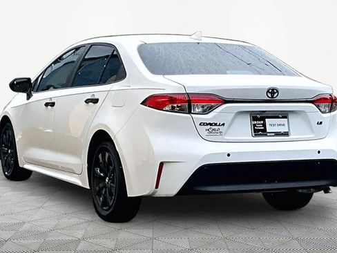 Used 2025 Toyota Corolla LE FWD image 12