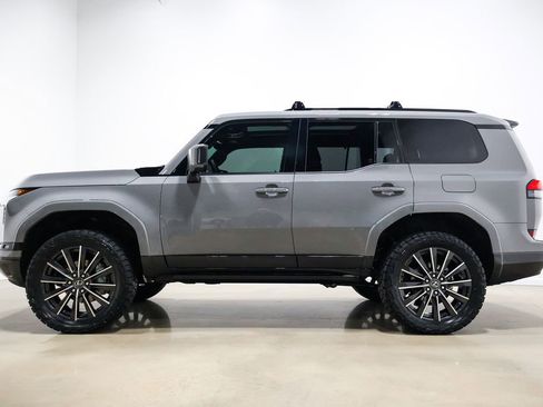 Used 2026 Lexus GX 550 w/ Accessory Package (2T) image 13