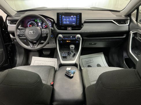 Used 2022 Toyota RAV4 XLE w/ Convenience Package AWD/4WD image 19
