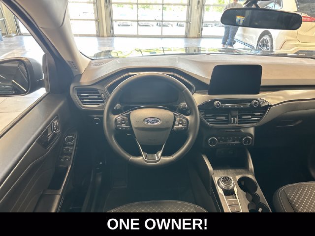 Used 2023 Ford Escape Active AWD/4WD image 2