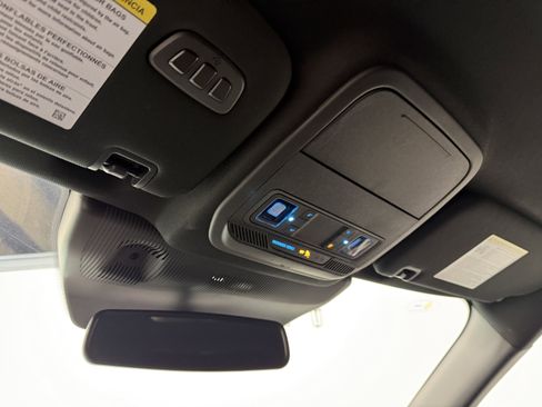 Used 2025 Ford Explorer ST-Line w/ Premium Package image 5