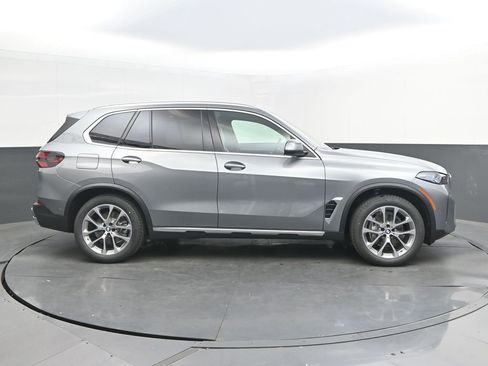 New 2026 BMW X5 sDrive40i w/ Climate Comfort Package RWD image 8
