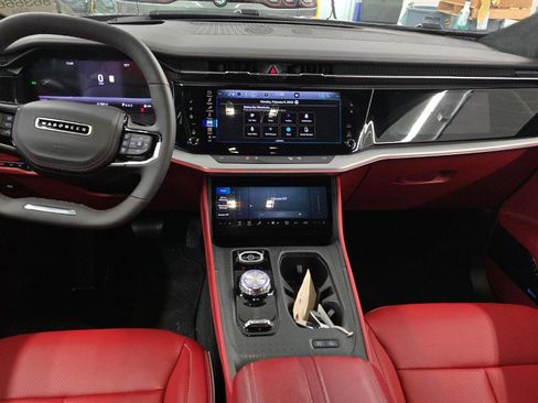 Used 2024 Jeep Wagoneer Launch Edition image 9