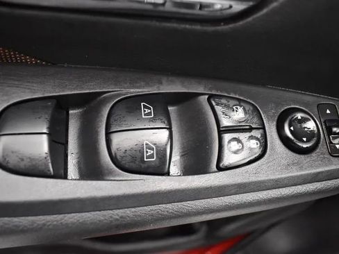 Used 2023 Nissan Kicks SR image 21