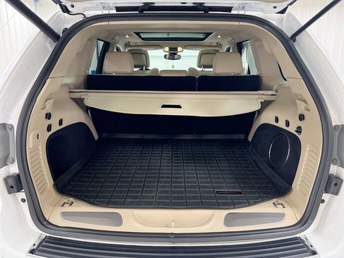 Used 2018 Jeep Grand Cherokee Limited w/ Luxury Group II image 25