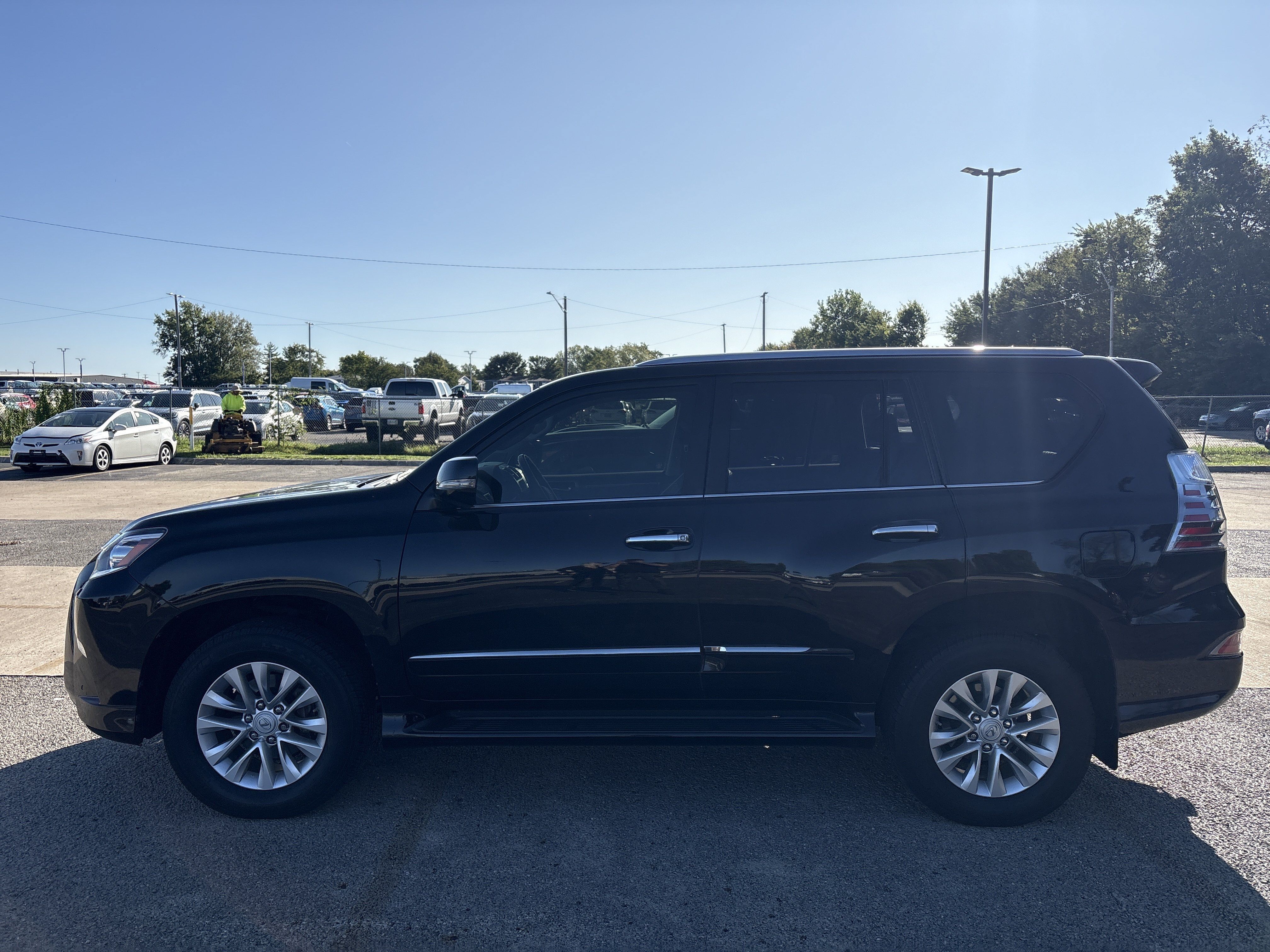 Used 2018 Lexus GX 460 Premium w/ Premium Package AWD/4WD image 1