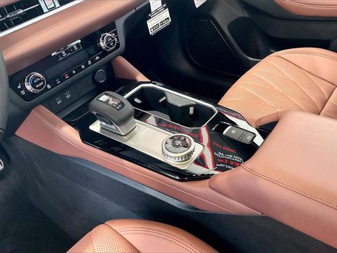 New 2026 Mitsubishi Outlander SEL image 8