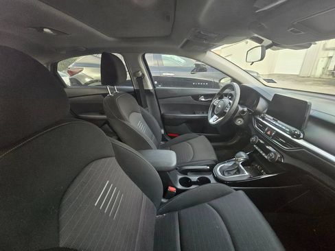 Used 2019 Kia Forte S w/ S Premium Package FWD image 8