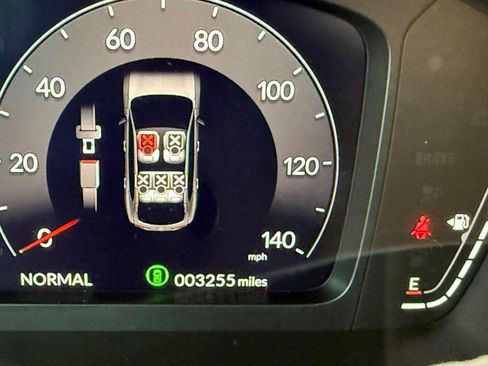 Used 2025 Acura ADX A-Spec image 23