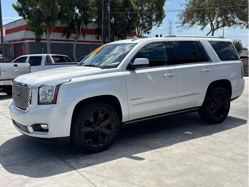 Used 2016 GMC Yukon Denali w/ Open Road Package AWD/4WD image 3