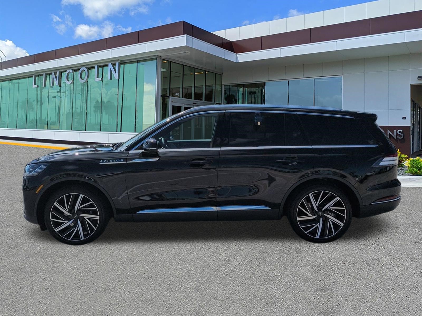 New 2026 Lincoln Aviator Reserve AWD/4WD image 7