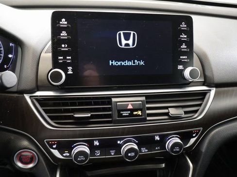 Used 2018 Honda Accord EX image 21