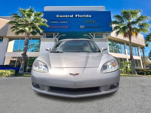 Used 2009 Chevrolet Corvette Coupe w/ Z51 Performance Package image 3