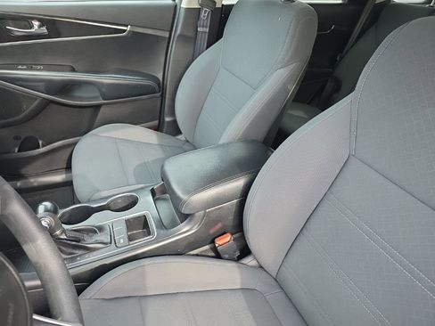 Used 2017 Kia Sorento L image 19