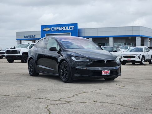 Used 2024 Tesla Model X AWD/4WD image 3