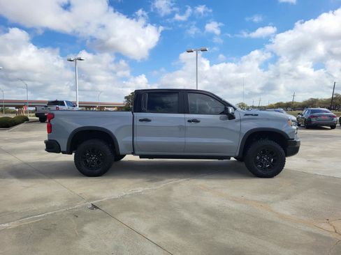 Used 2025 Chevrolet Silverado 1500 ZR2 w/ Technology Package AWD/4WD image 6