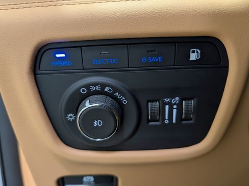 Used 2022 Jeep Grand Cherokee Summit image 21