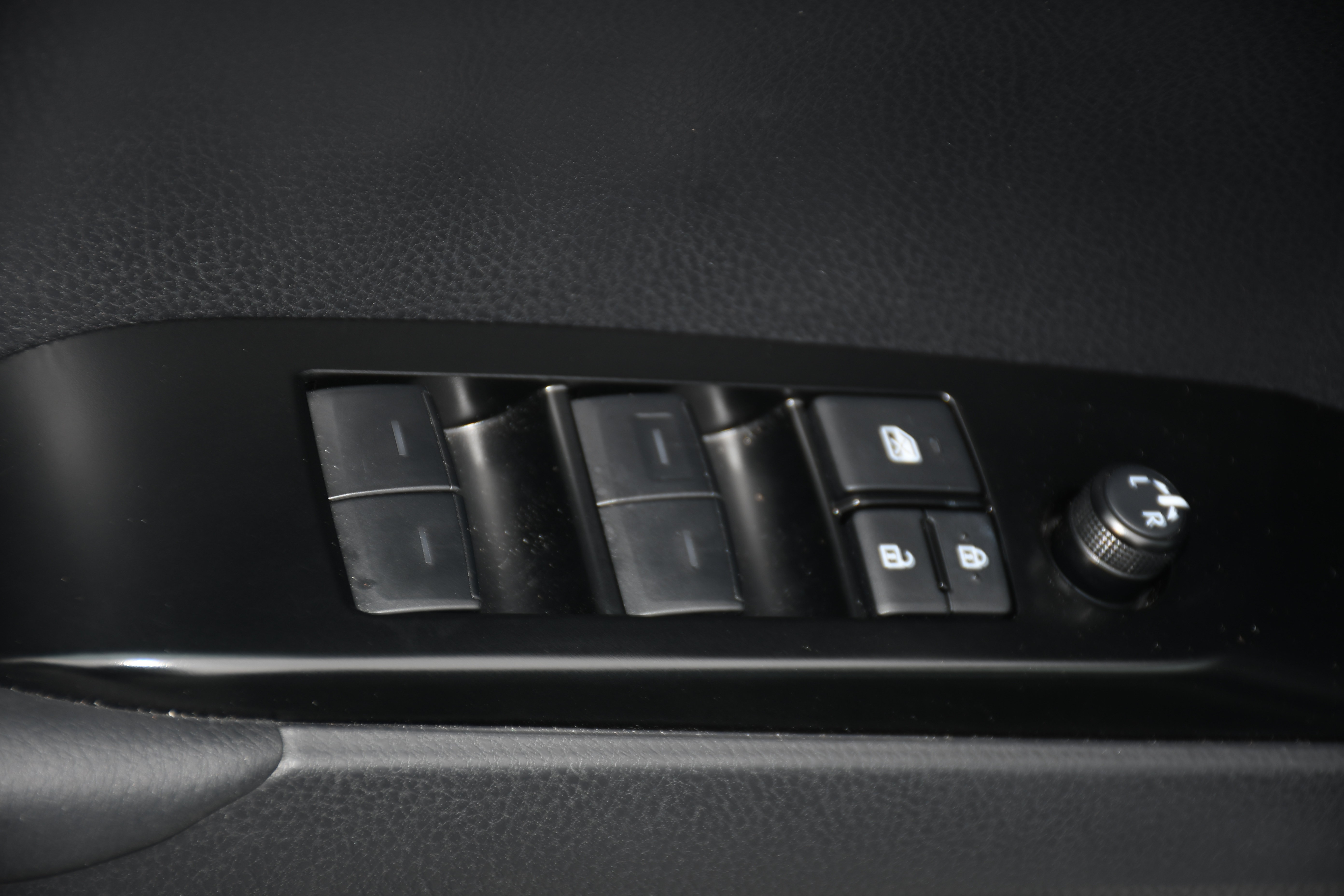 Certified 2026 Toyota Camry SE w/ Multimedia Upgrade Package FWD image 12