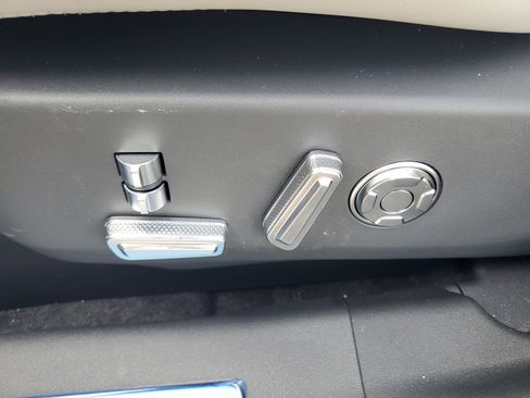 New 2026 Lincoln Nautilus Reserve image 12