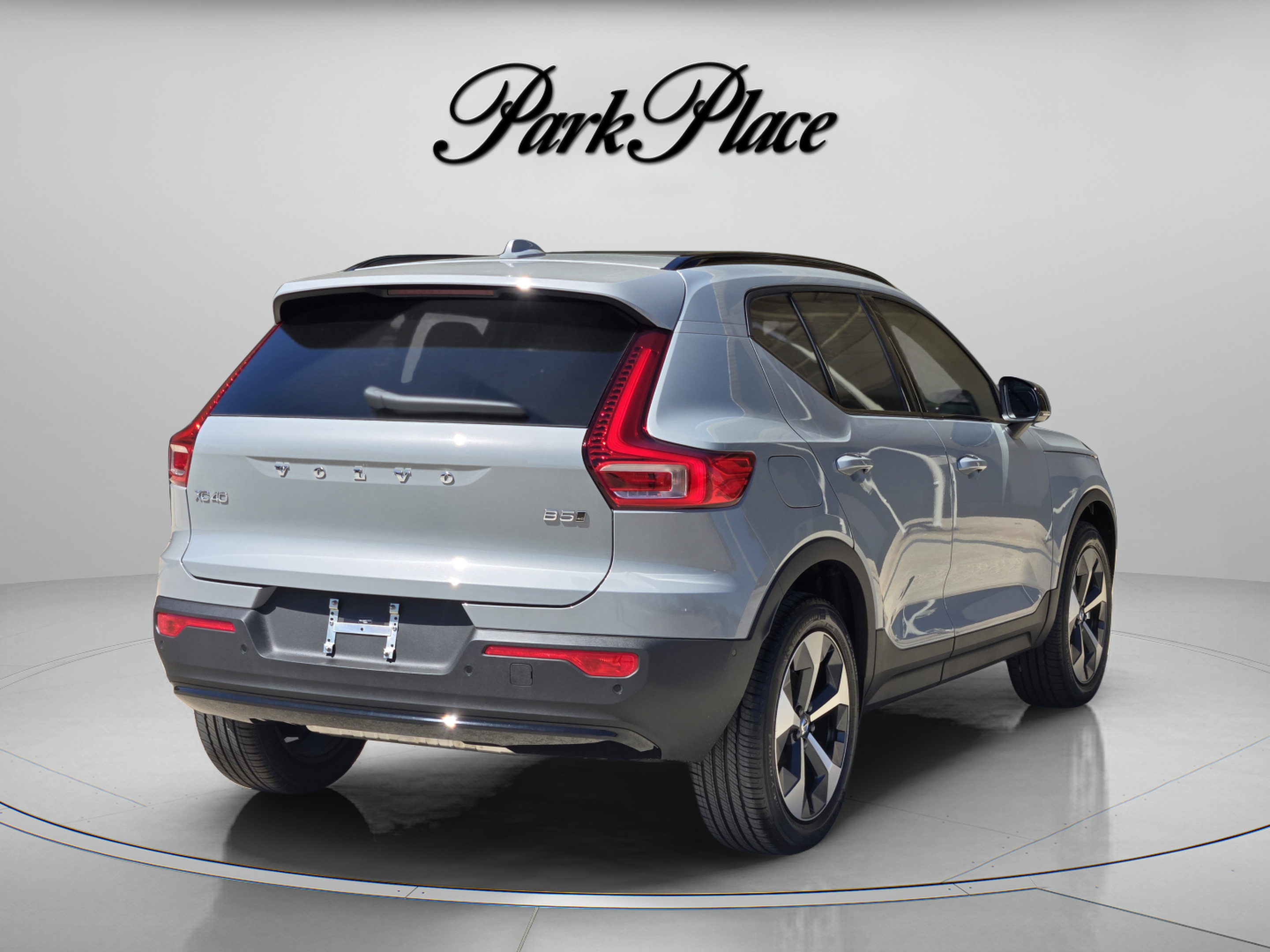 Used 2026 Volvo XC40 B5 Plus w/ Protection Package Premier AWD/4WD image 9