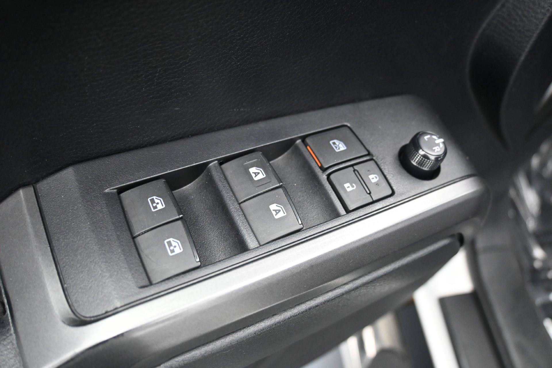 Used 2019 Toyota Tacoma TRD Sport AWD/4WD image 18